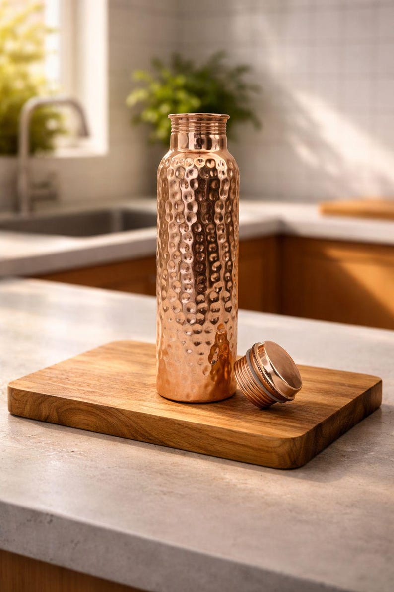 Botella de agua Ayurveda 100% de cobre martillado puro de 1 litro, hecha a mano, para beber agua, jarra de cobre con beneficios para la salud. Only Bottle