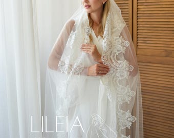 White Cathedral Bridal Veil With Comb, 3M Wide X 3.5M Long  display picture 1