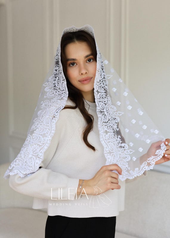 White Lace Mantilla Veil, Chapel Head Covering, Catholic  display picture 1