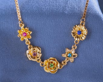 Birth flower Necklace with Birthstone, Personalized Floral Pendant Necklace, Custom Birthday Jewelry Gift, Birth flower Family Gift