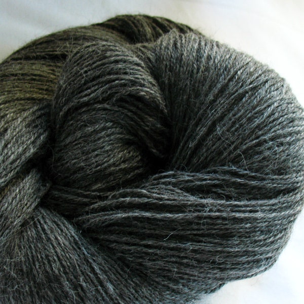 Undyed Superfine Alpaca Yarn (PA104)