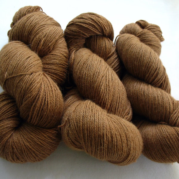 Undyed Superfine Alpaca Yarn (PA106)
