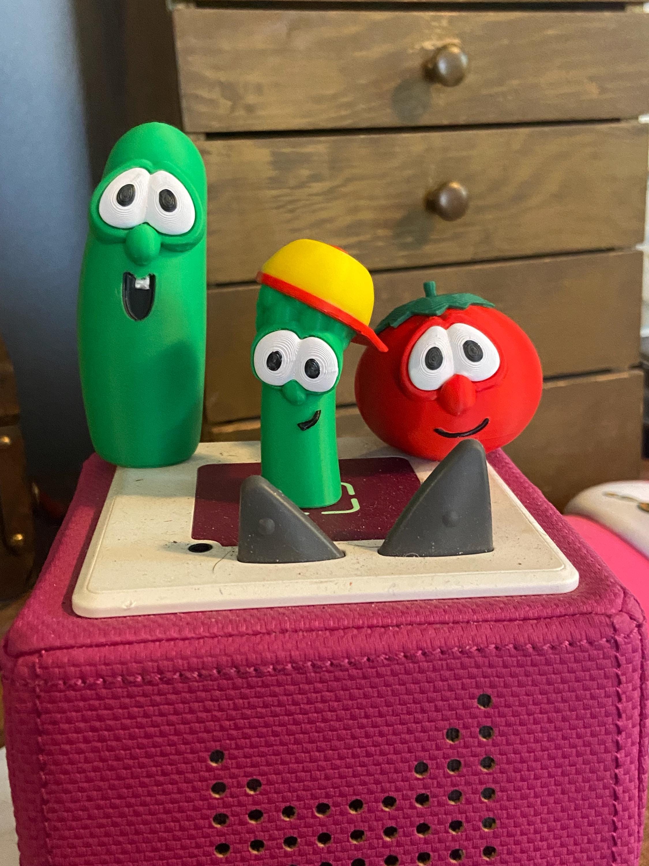 Bible Tales Veggie Tomato, Asparagus and Cucumber Music Figures