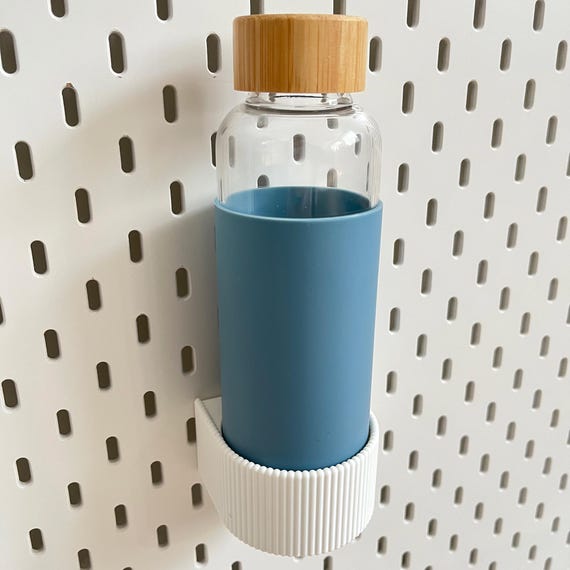 Porte-bouteille pour panneau perforé IKEA Skadis | Support gourde, canette, thermos | Accessoire de rangement mural by Organiz3DFrance
