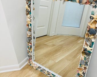 Shell frame mirror, hanging; 28x36