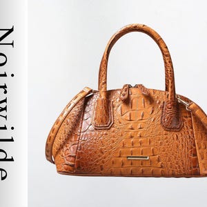 Luxury Crocodile Embossed Boston Bag – Genuine Leather Retro Handbag for Women, Curved Structured Shoulder Purse with Elegant Detailing
