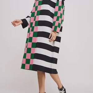 Vestido tipo suéter extragrande y cuadrado