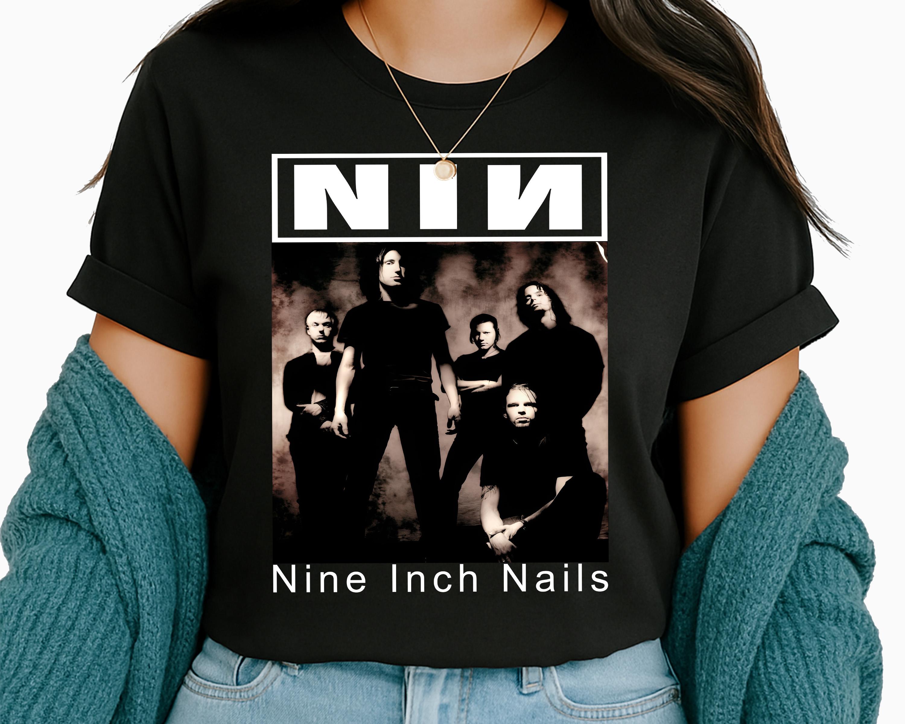 ミュージシャン 90's Nine Inch Nails T-shirt VTG Nine Inch Nails Pretty Hate Machine NIN Band Tour