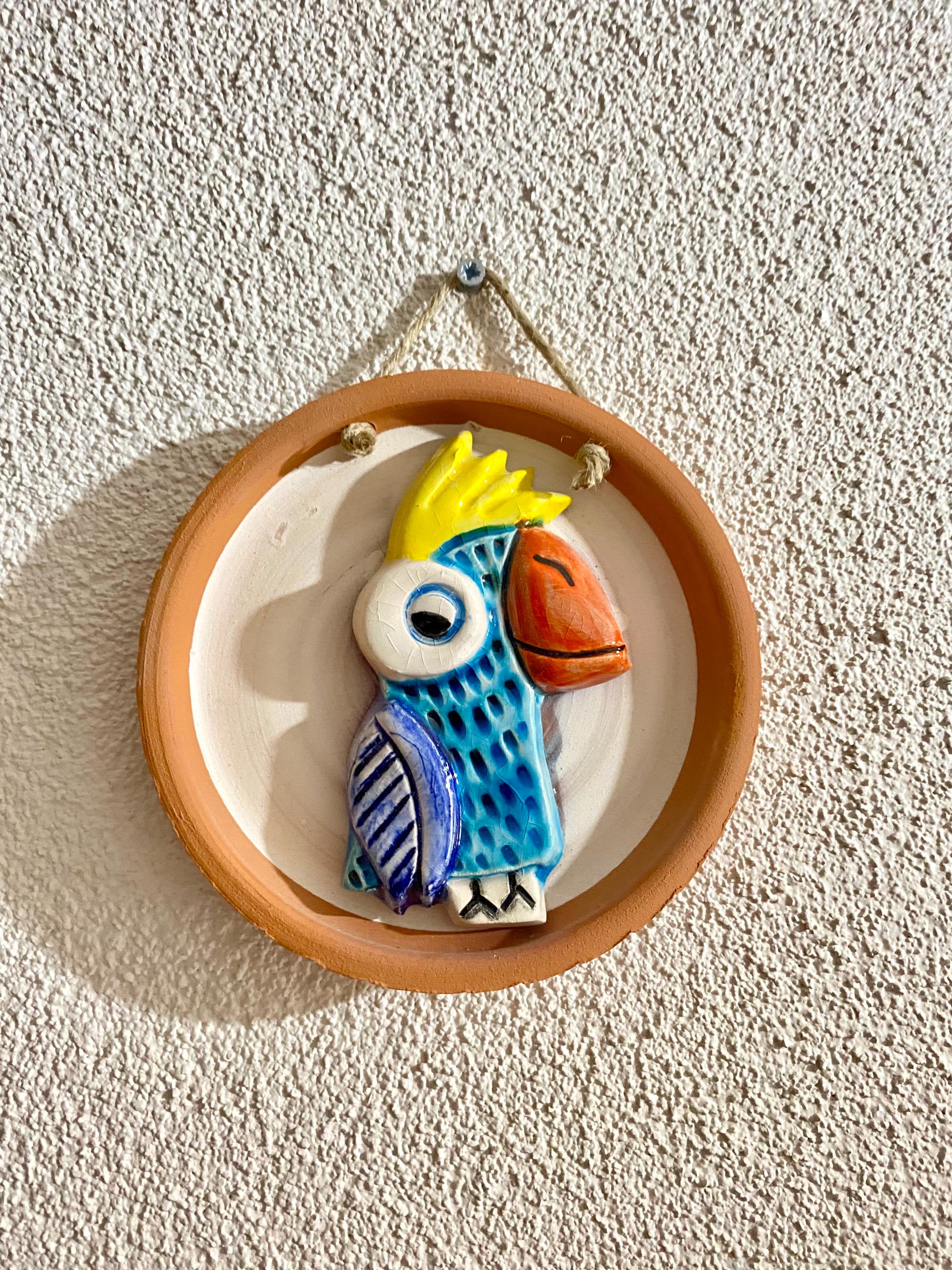 手作りの陶器製オウムの壁飾り：熱帯の鳥の装飾 - Etsy 日本