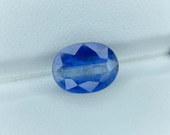 Gemma ovale sfaccettata di cianite blu naturale, gemma sfaccettata di cianite blu per la creazione di gioielli, gemma di cianite tagliata, 4 carati, circa 11×8×4 mm