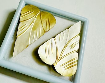 Hand geschnitzte Muschel Blatt Paar, natürliche Perlmutt Schmuck machen Cabochon