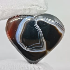 Plume Agate Heart Cabochon: Polished Gemstone for Jewelry