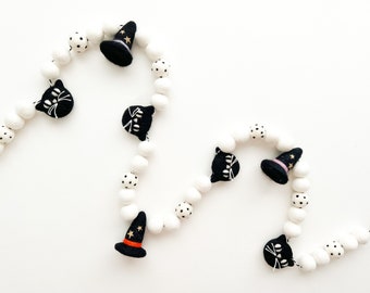 Black Cats & Witches Hats Felt Ball Garland - Banner