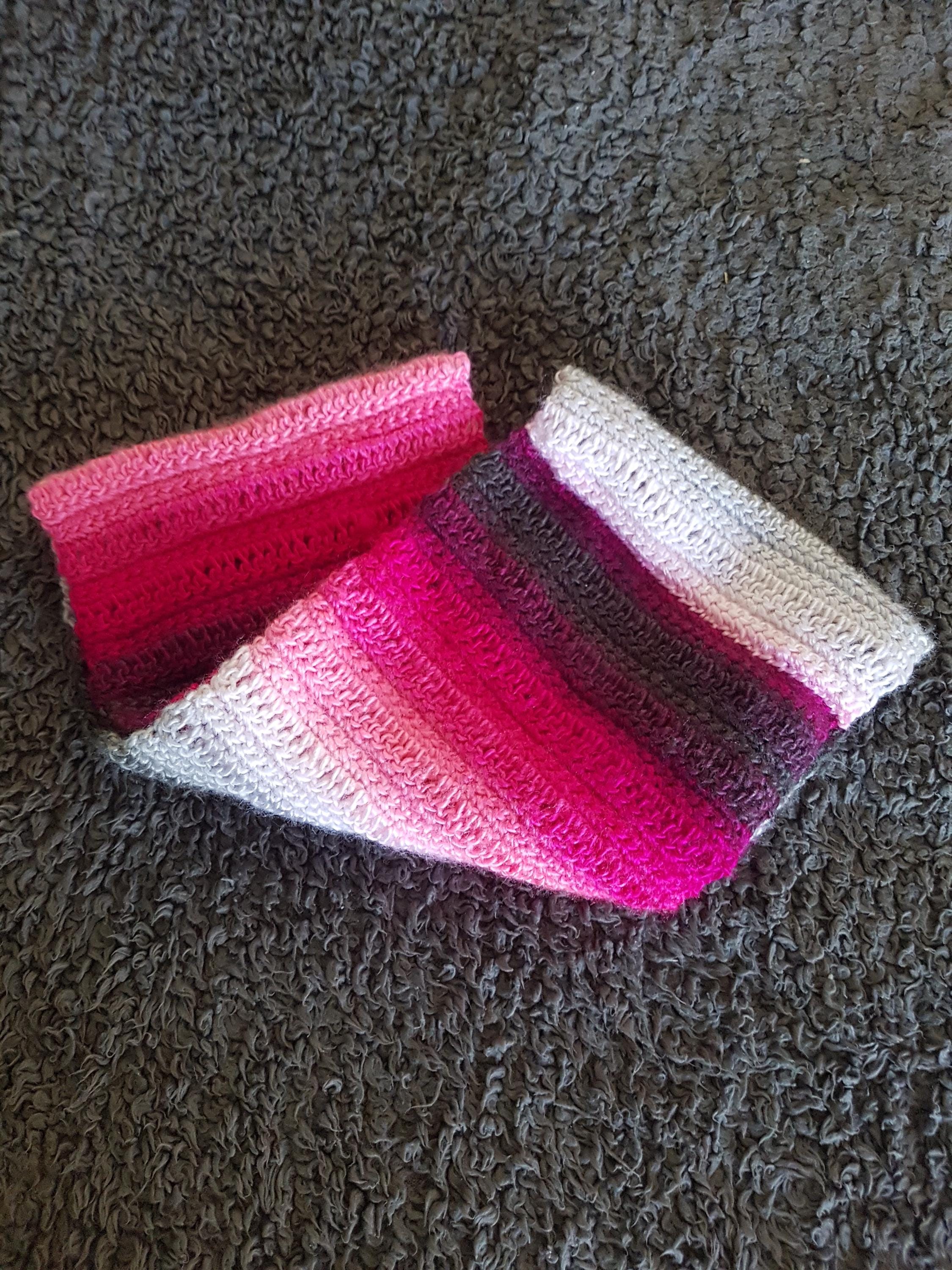 Infinity Scarf - Black Pink White Notting Hill - Thumbnail 2