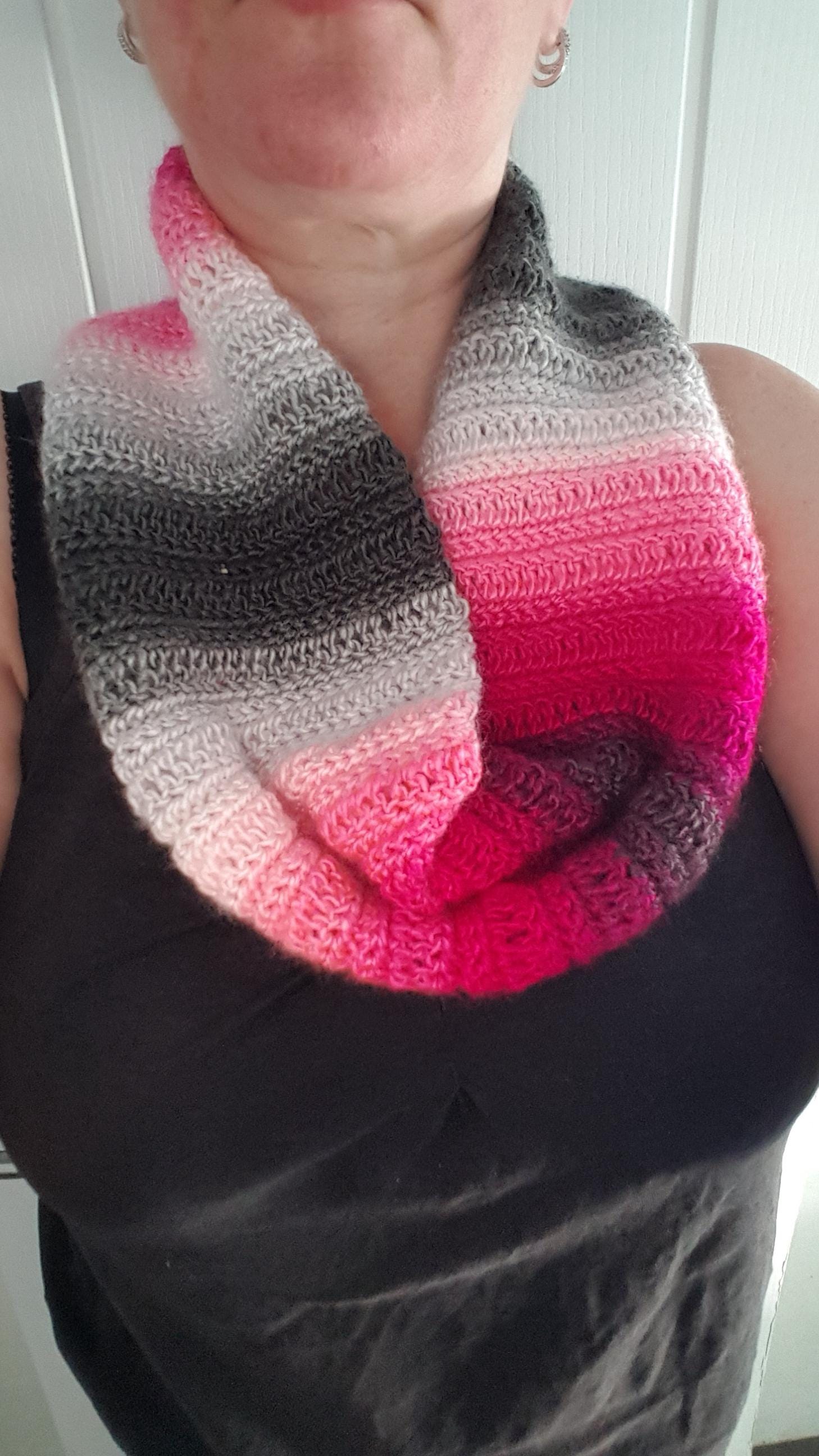 Infinity Scarf - Black Pink White Notting Hill - Thumbnail 4