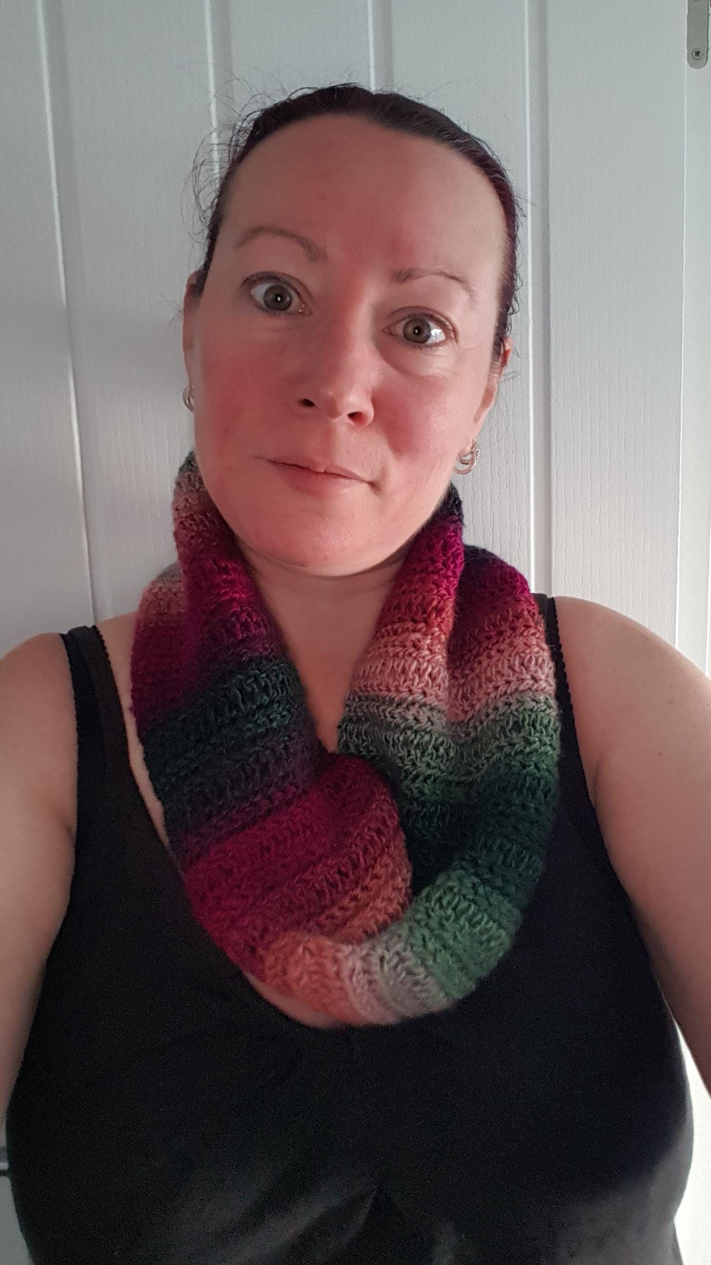 Infinity Scarf - Pink Green Quebec - Thumbnail 3