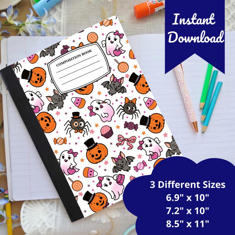 Puede incluir: Un cuaderno con lomo negro y cubierta blanca con un patr&oacute;n de Halloween. El patr&oacute;n incluye fantasmas de dibujos animados, murci&eacute;lagos, ara&ntilde;as, calabazas y caramelos. Disponible en tres tama&ntilde;os: 17.5cm x 25.4cm, 18.3cm x 25.4cm, y 21.6cm x 27.9cm.