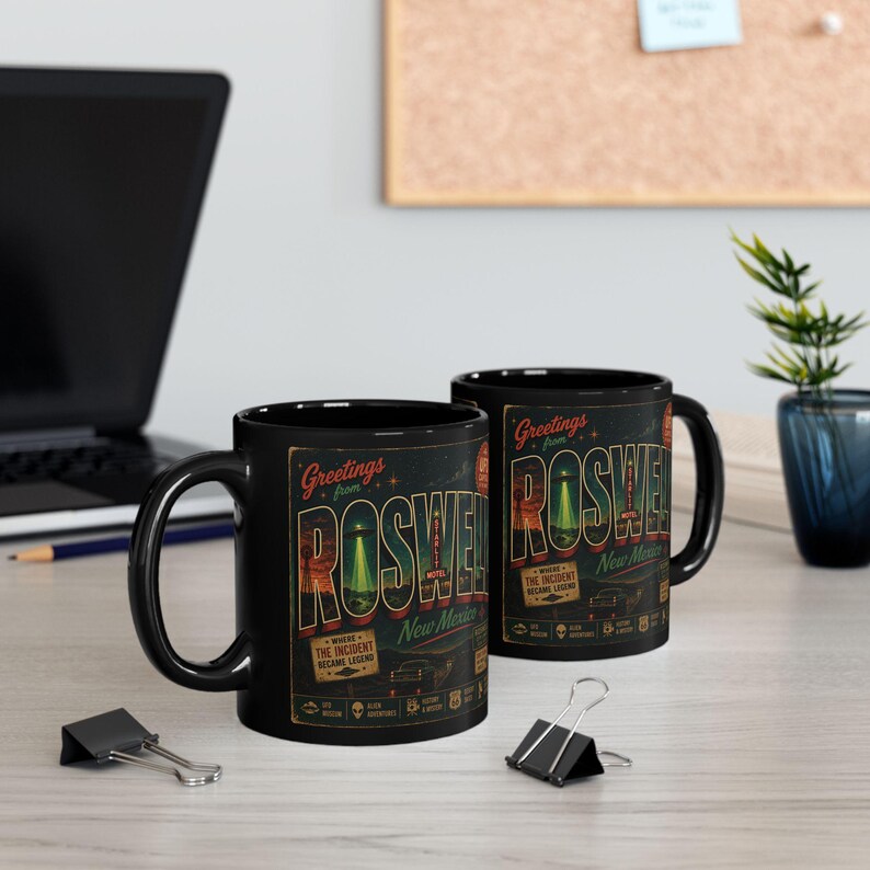 Roswell UFO Coffee Mug, Vintage Alien Travel Art, Retro New Mexico Cryptid Cup, Haunted Americana Bild 3