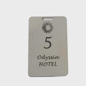 Grandi tessere verticali rettangolari in plexiglass per le chiavi delle camere d'albergo, con il nome del vostro hotel e 30 numeri di camera a vostra scelta, 82 x 52 mm / 30 pezzi.