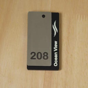 Premium rectangular hotel room key tags silver and black base acrylic with your hotel name 70x40mm / 20 pieces