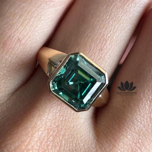 7 mm Dark Green Asscher Cut Moissanite Ring Bezel Set Engagement Ring in 18K Solid Gold Wedding Fine Jewelry Anniversary Gift for Women&#39;s