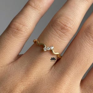Wavy Lab Diamond Curved Stacking Band | 14K Gold Zig Zag Dainty Wedding Ring | Minimalist Promise Ring Gift Her