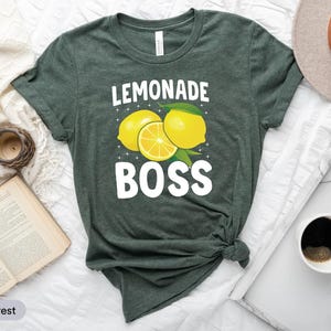 Maglietta Lemonade Boss, Maglietta con bevanda al gusto di limone, Regalo per gli amanti del limone, Bevanda al limone zuccherata, Maglietta business Lemonade, Maglietta Citrus Limon