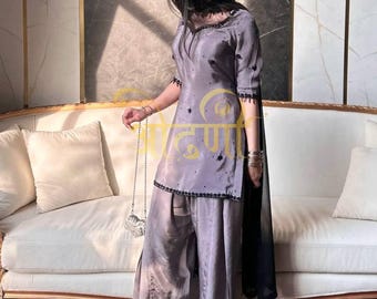 Completo da festa per ragazze, Kurti grigio naturale di alta qualità con salwar e dupatta Farshi, pronto da indossare.