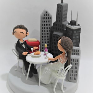 Chicago couple wedding cake topper image 4