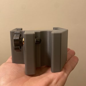 Curlin 6000 Pump holder