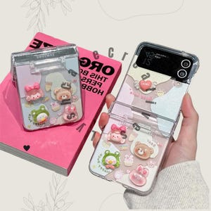 Cute Animal 3D Bear Cartoon Girl Bracelet Phone Case for Samsung Galaxy Z Flip 6 5 4 3 Transparent Shockproof Cover with Wrist Lanyard