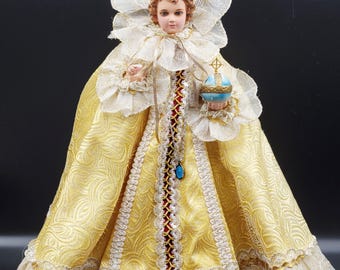 Estatua vintage de yeso del Niño Jesús de Praga de la década de 1950