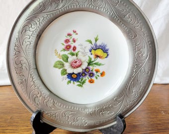 Plato de porcelana Royal Mosa vintage de los años 20-40 con borde de peltre.