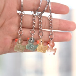 Resin Glitter Duck Keychain, Glow-In-The-Dark Mini Duck Charm For Keys, Backpacks, Cute Gift