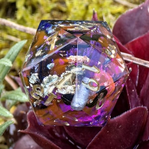 Dadi Sci Fi Sword D20 – Dadi in resina con inserto a lama energetica, dadi fantasy galattici per D&D, dadi TTRPG fatti a mano con bordo affilato