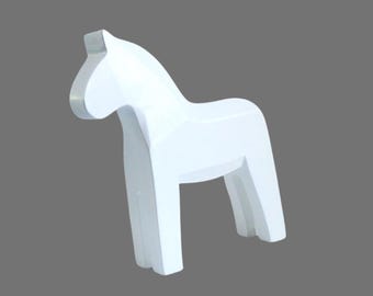 White Washed Dala Horse Figurine: 9-Inch Unfinished Wood Decoration