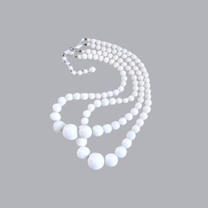Mid-Century Graduated White Bead Necklace w Extender made in Japan for Gifting or Crafting