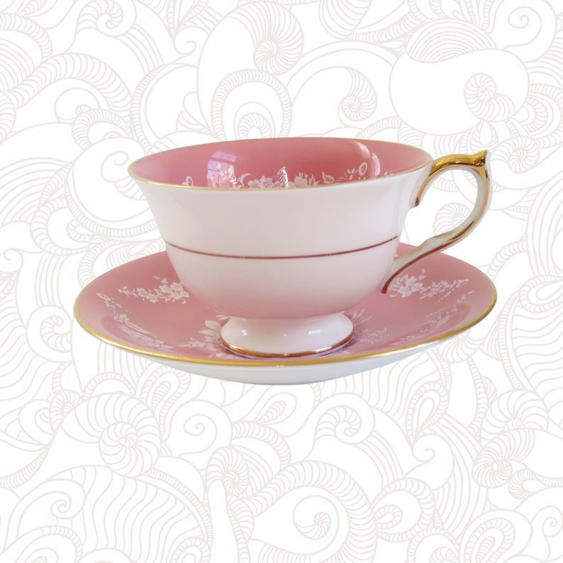 Vintage Pink Tea Cup and Saucer, Aynsley Teacup with White Bridal Rose Pattern Bild 3
