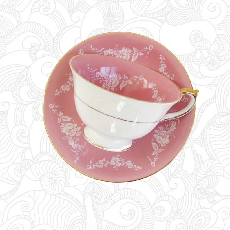 Vintage Pink Tea Cup and Saucer, Aynsley Teacup with White Bridal Rose Pattern Bild 4
