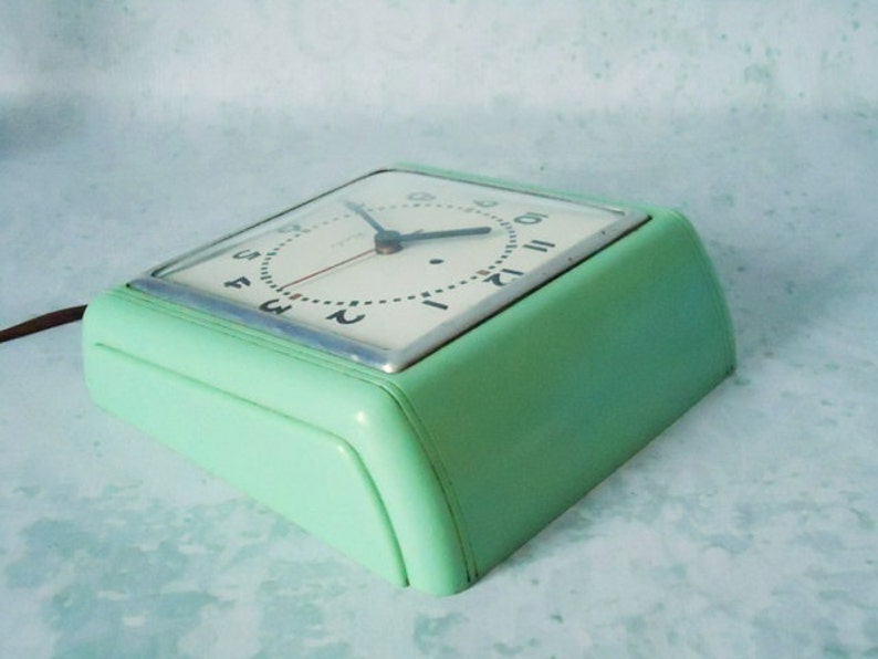 1940s Jadeite Jadite Green Kitchen Wall Clock Mint Green Etsy