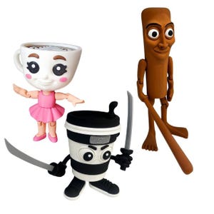 Könnte beinhalten: Drei skurrile Figuren: eine Kaffeetassen-Ballerina in einem rosa Tutu, ein Kaffeetassen-Ninja mit einem Schwert und eine Zimtstangenfigur mit einem Baseballschläger. Die Figuren haben übertriebene Merkmale und sind farbenfroh.