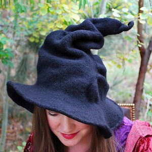 The Witch and Wizard Academy Primer Year 1 KNITTING PATTERN e-book image 4