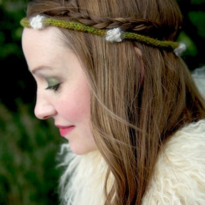 couronne de fleurs sauvages MODÈLE DE TRICOT