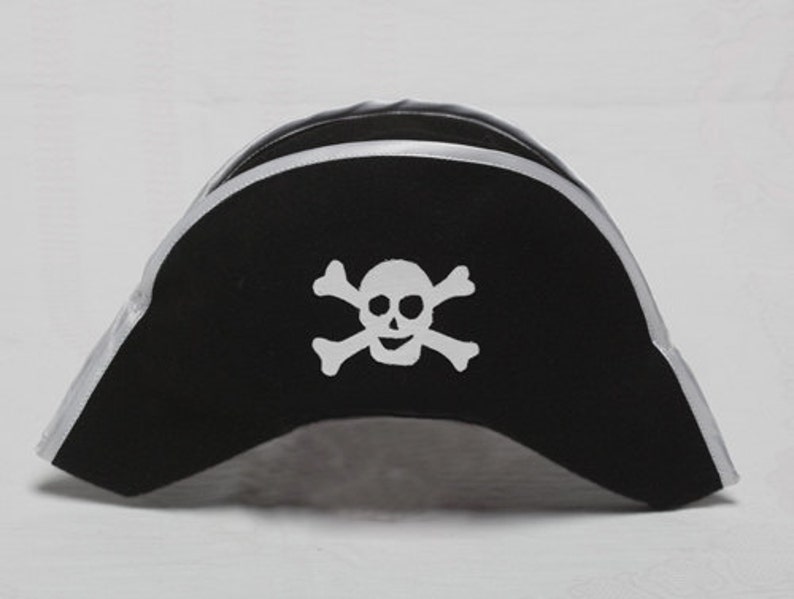 PATTERN: Pirate Hat image 1