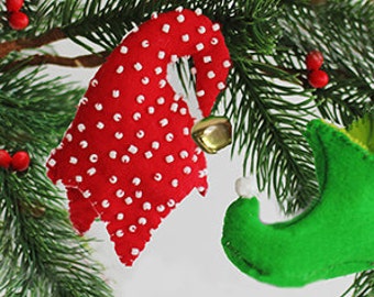 ORNAMENT PATTERN: Elf hat and shoes