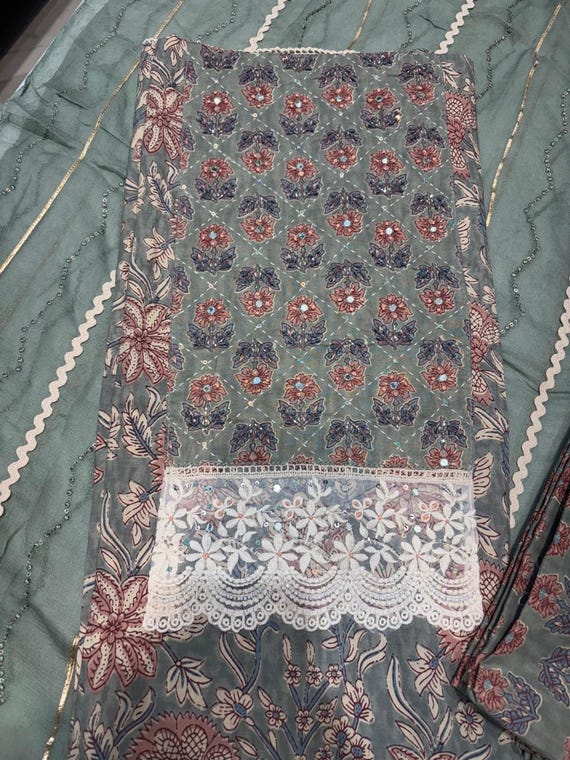 Grey Floral Print Cotton Suit Set | Embroidered Neck, Chiffon Dupatta -  Etsy Israel