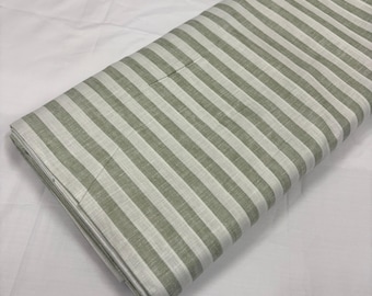 Tissu en coton et lin rayé vert clair et blanc, vendu au mètre | Tissu à tissage flammé naturel | Style rustique, idéal pour la décoration et la confection de rideaux