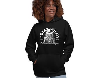 Sudadera con capucha Stay Wild Cowgirl: Sudadera gráfica que empodera a las mujeres.