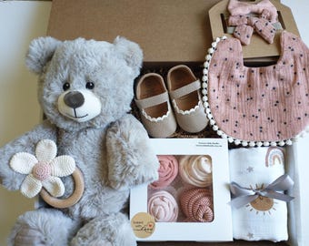 Set de regalo para niña: osito de peluche, manta envolvente y accesorios