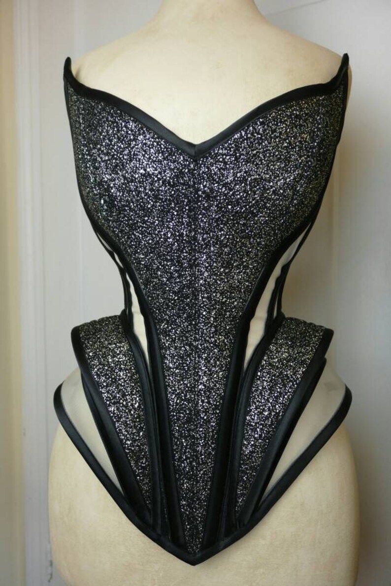 Esprelia Embroidery Overbust Corset main image 1